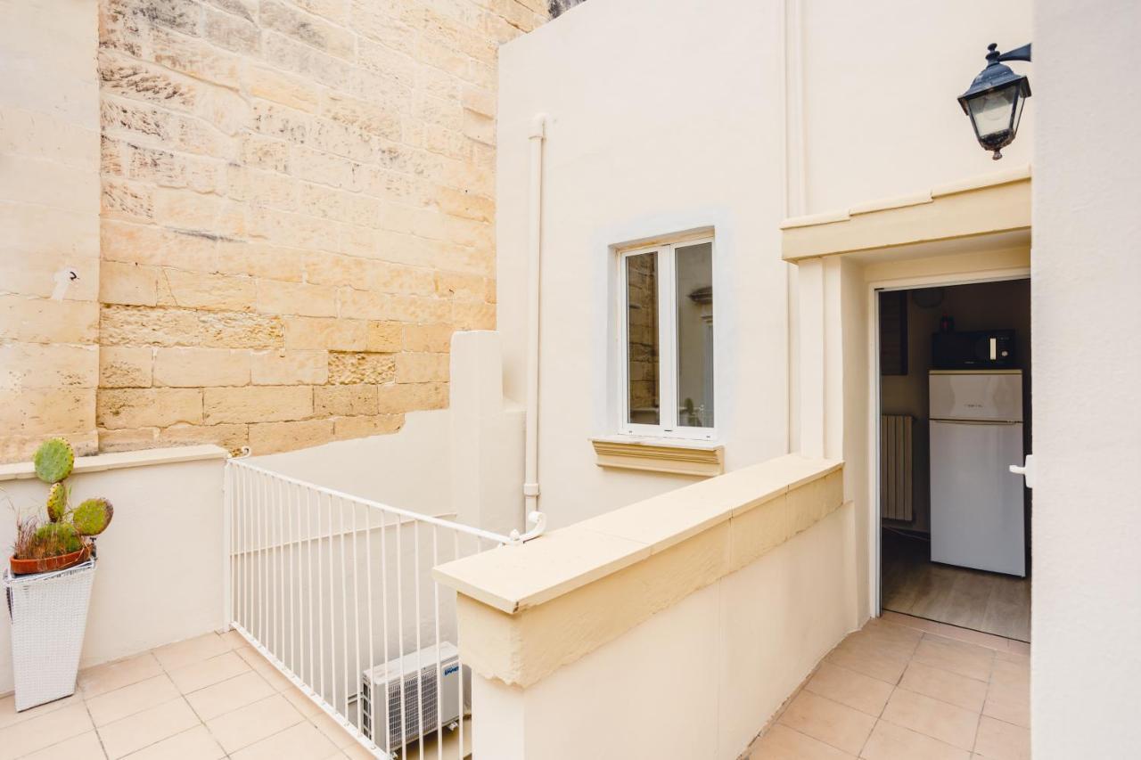 Convivo Apartment Palazzo Galateo Лечче Экстерьер фото