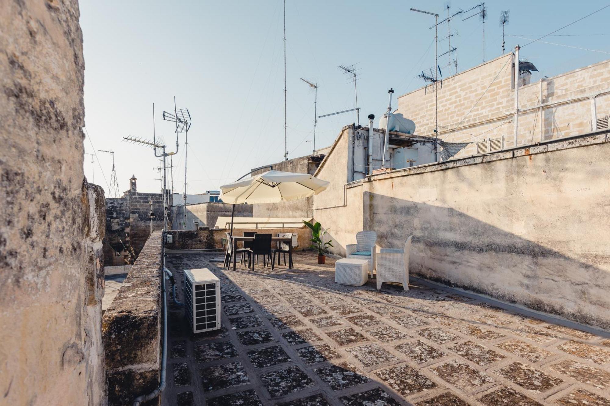 Convivo Apartment Palazzo Galateo Лечче Экстерьер фото